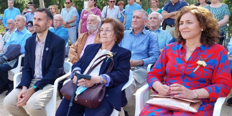 València rinde homenaje al primer jefe de Servicio de Jardinería y nombra la rosaleda de los Jardines del Real Pedro J. Salvador Palomo