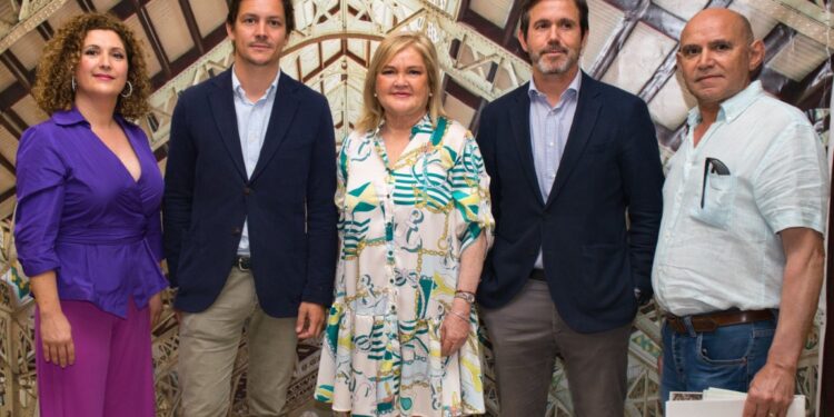 Los arquitectos Francisco Hidalgo y David Calvo desvelan aspectos desconocidos de la historia del Mercado Central de València