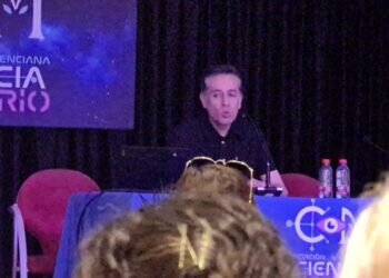 Aldo Linares, «La emocionante percepción de lo que no se ve» en el II Congreso de Ciencia y misterio de la Asociación Valenciana de Ciencia y Misterio