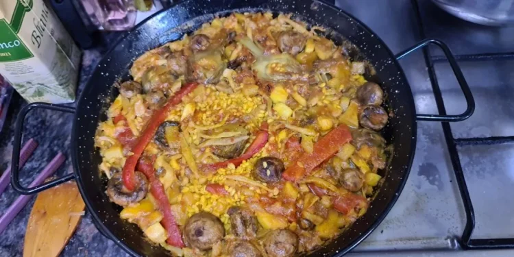 Receta del arroz en paella de verduras de temporada, cultura del arroz, BUENISSIMA