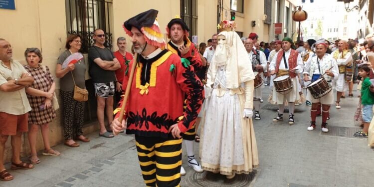 Día grande del Corpus: ‘la Moma’ y la ‘Degollà’ llenan las calles de València tras la pandemia