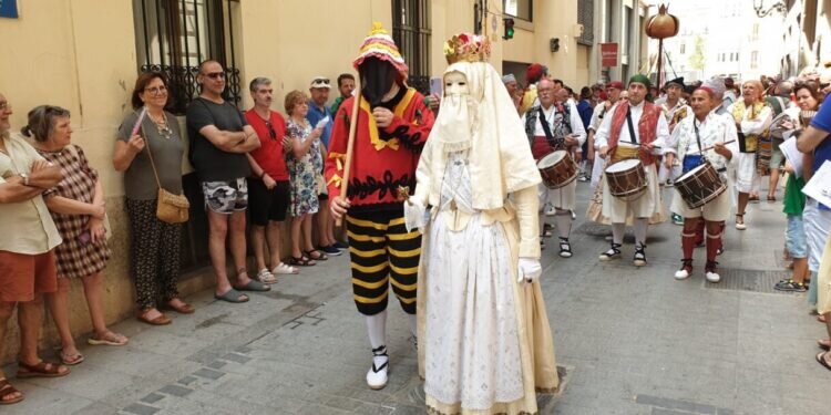 Día grande del Corpus: ‘la Moma’ y la ‘Degollà’ llenan las calles de València tras la pandemia