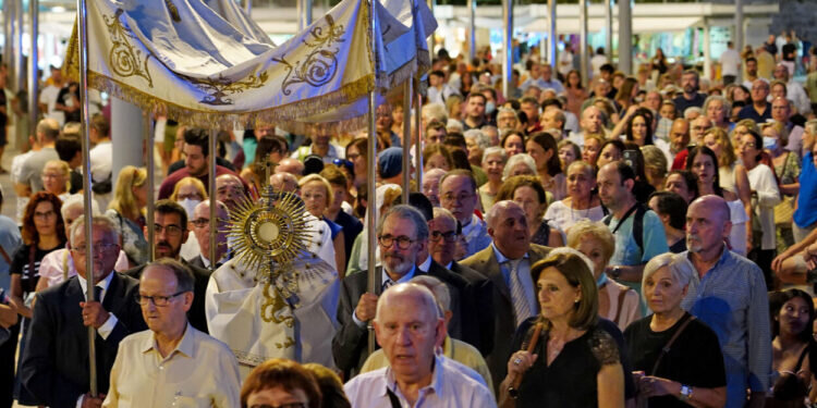 La Capilla de Adoración Eucarística Perpetua de Valencia cumple diez años en el corazón de la ciudad