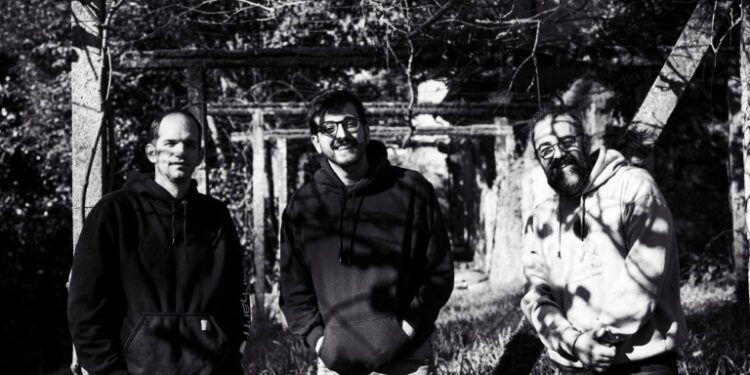 Marquina-Selfa Trío estrena “Carpesa Estesa”, una apuesta por el jazz, la música clásica y la tradición valenciana.