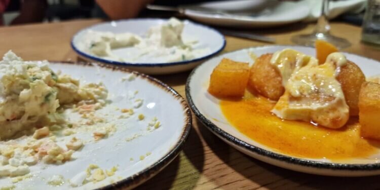 El Bar Ricardo celebra su 75 aniversario, de la mano de Richard y Susana, su tercera generación de hosteleros