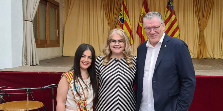 El Centro Aragonés de Valencia arranca sus fiestas en honor a la Virgen del Pilar con el pregón de la Doctora Dª Ana Mafé García
