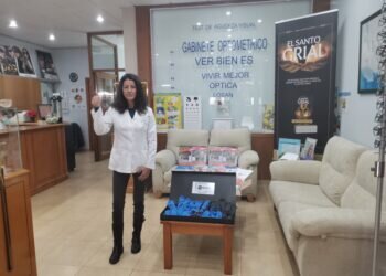 Centro Óptico Clínico Losan colabora con el proyecto “Llenar de dibujos el desierto” junto al equipo Tronquet 71