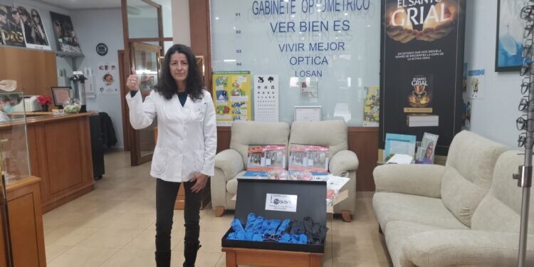 Centro Óptico Clínico Losan colabora con el proyecto “Llenar de dibujos el desierto” junto al equipo Tronquet 71