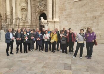 Primer grupo de peregrinos internacionales del Camino del Santo Grial procedentes de Italia