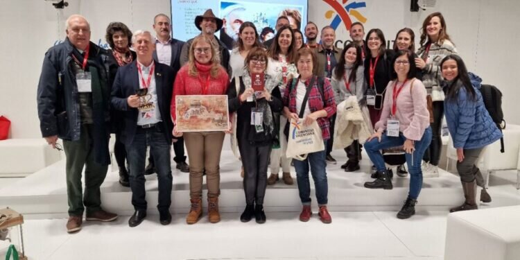 Reyes Maroto, Ministra de Turismo apoya en FITUR el Camino del Santo Grial como Itinerario Cultural Europeo