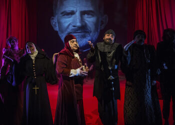 Última semana en cartel de Mi querida tonta España y novedades en la programación de enero de Sala Russafa