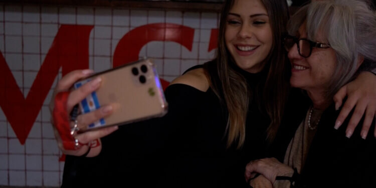 El restaurante valenciano El Garaje Foodie lanza la campaña “Amor incondicional” dirigida a fomentar el amor entre abuelos y nietos