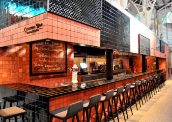 La Central Bar de Ricard Camarena: sabores únicos en un espacio excepcional