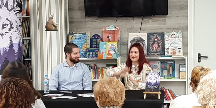 La presentación de la nueva novela que está pisando fuerte en el género fantástico