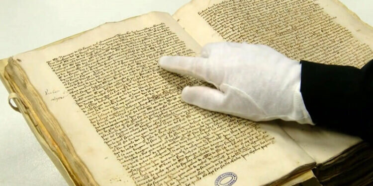 Descubre la leyenda del Santo Cáliz de Valencia y su relación con la Última Cena de Jesús.