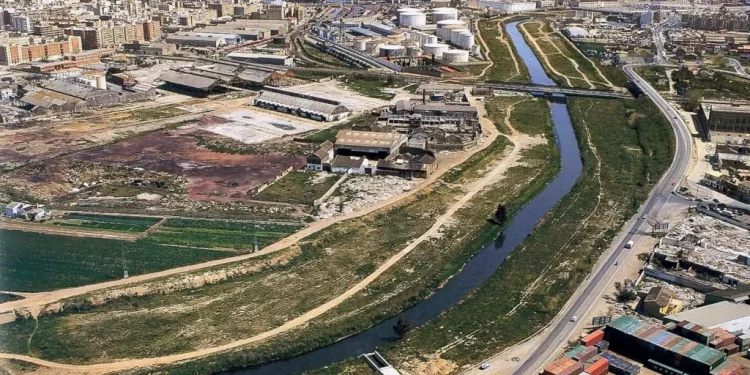 ¿Sabías que el Río Turia solía pasar por el centro de Valencia antes de convertirse en un parque?