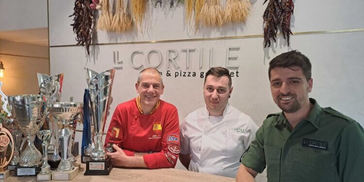 El grupo il Cortile competirá la próxima semana en Parma y Madrid para conseguir la mejor pizza del mundo y de España