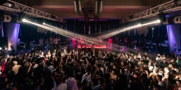 Descubre la vida nocturna de Valencia: las 9 mejores discotecas para salir de fiesta
