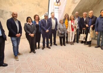 Geldo presenta la fascinante historia del comercio de la seda