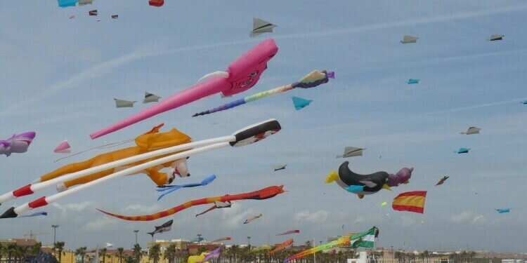 El Festival de Cometas de Valencia regresa después de tres años de pausa