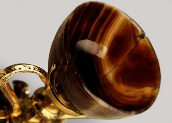 El Santo Cáliz: historia y análisis del vaso sagrado relacionado con la Última Cena de Jesucristo