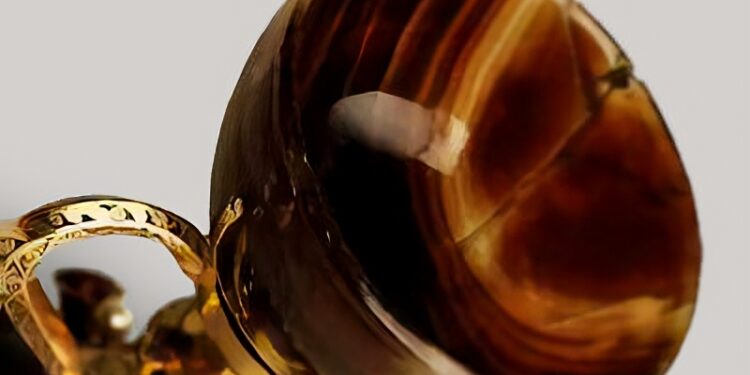 El Santo Cáliz: historia y análisis del vaso sagrado relacionado con la Última Cena de Jesucristo