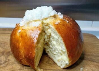 Panquemao, también conocido como «panquemado» o «torta de Pascua»