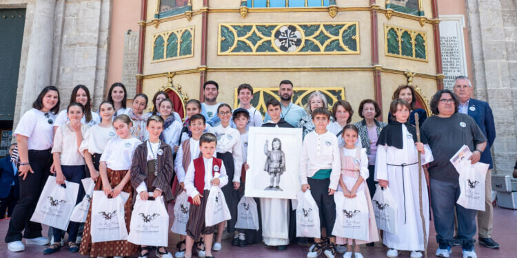 Primer premio para el Altar de Ribarroja, que ha representado hoy su milagro en la plaza de la Virgen