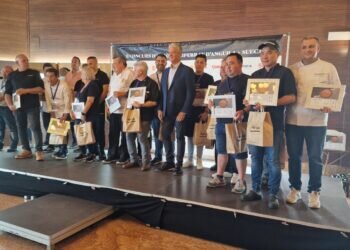 ¡El Restaurante Miguel y Juani de L’Alcúdia triunfa en el Concurso Nacional de Arroz Allipebrat de Anguilas