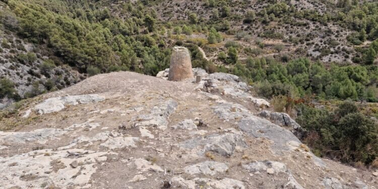 La Covacha de Llatas: Un tesoro arqueológico que revela la transición entre el Epipaleolítico y el Neolítico en Valencia