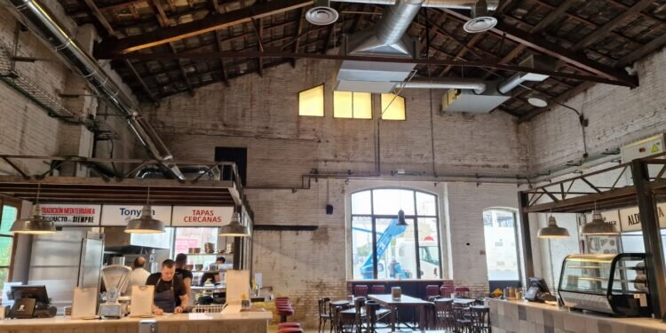 Mercader: Un espacio gastronómico que fusiona historia, sabores y diseño en el corazón de València