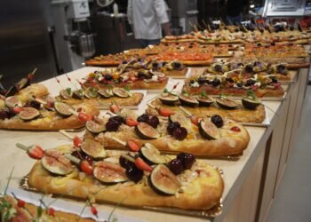 Las Cocas de San Juan Regresan a los Hornos Valencianos con Expectativas de Aumentar las Ventas en un 20%»