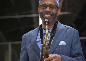 El saxofonista Kenny Garrett cierra el Festival de Jazz con un homenaje a los ancestros y los referentes musicales