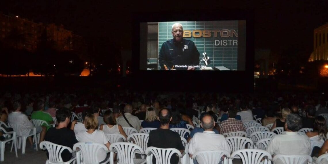 Disfruta del Cine Bajo las Estrellas: Los Mejores Cines de Verano al Aire Libre en Valencia