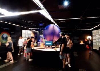 El Museu de les Ciències presenta la exposición interactiva y con realidad virtual ‘Terra Extraordinària’