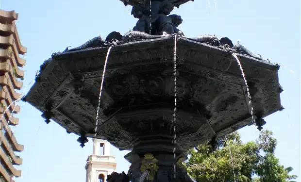 Las Fuentes Históricas de Valencia: Un Cambio Controvertido en su Estética