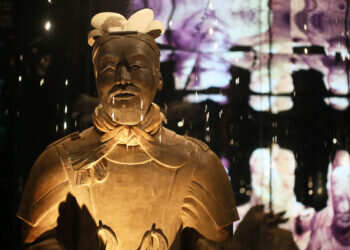 El MARQ ofrece pases guiados en distintos idiomas y un horario de verano que amplía la apertura hasta las 22:00 horas