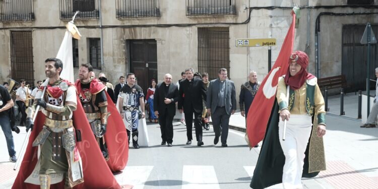 La Tradición y Evolución de la Fiesta de Moros y Cristianos en Ontinyent