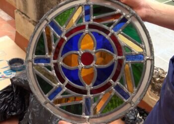 Restauradas las primeras siete vidrieras de la Iglesia Jesuitas Valencia