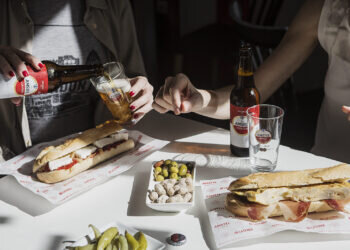 Amstel llama a los hosteleros valencianos a reinventar los almuerzos clásicos para crear el esmorzar ‘Mel de Romer’