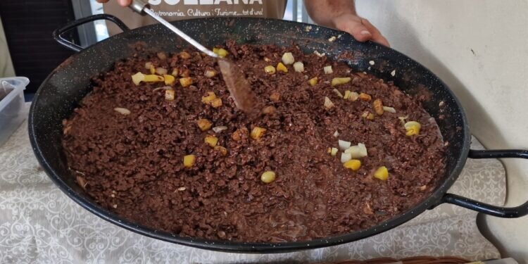 Paella de chocolate es una opción de postre deliciosa