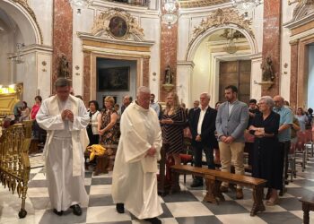 La Asociación Cultural El Camino del Santo Grial presente en la celebración de la Misa del Turismo en Valencia celebrada en la Basílica de los Desamparados