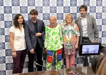 Ripollés Revela su Alma Artística y Personal en «El Artista al Desnudo»