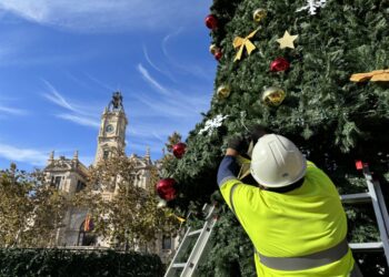 El Ayuntamiento de València destinará más de 615.000 euros para la decoración navideña