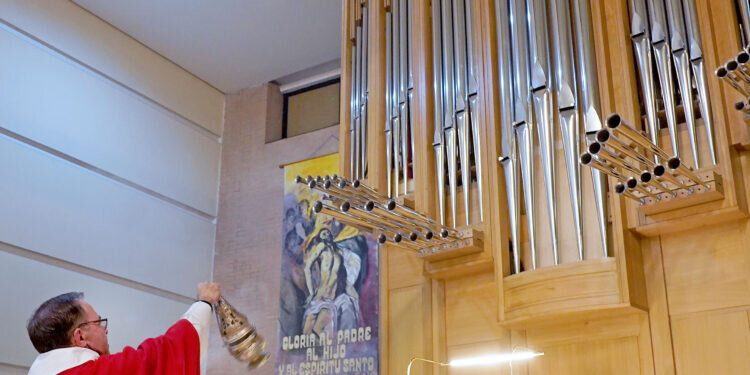 La parroquia Santa Cecilia de Valencia inaugura su nuevo órgano, con más de 9 metros de altura y 1.800 tubos