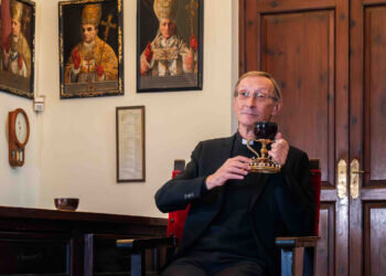 Comienza en la Catedral el rodaje de un documental sobre el Santo Cáliz realizado por una productora valenciana