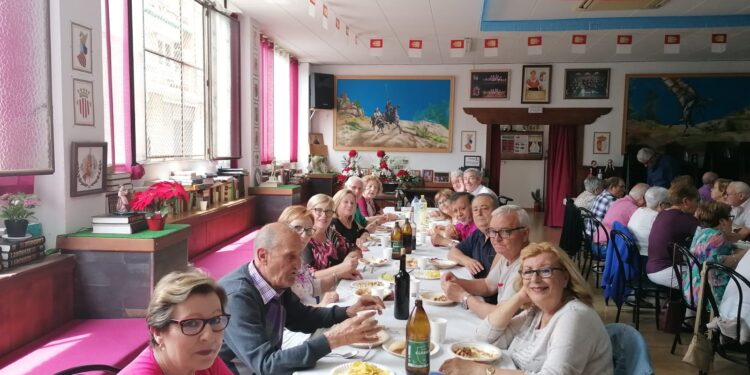 Las casas de castilla-la mancha de Mislata y Xirivella celebran el jueves Lardero
