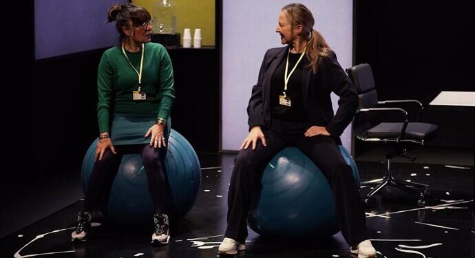 «Contracciones»: Una distopía laboral al estilo de ‘Black Mirror’ y ‘The Office’ llega al TEM