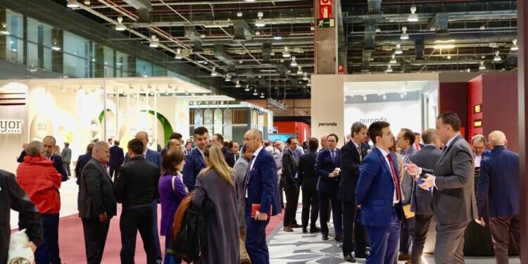 El comprador internacional conquista la 40 edición de Cevisama