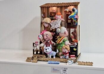 Duc de Gaeta-Pobla de Farnals se Corona con el Ninot Indultat Infantil de 2024